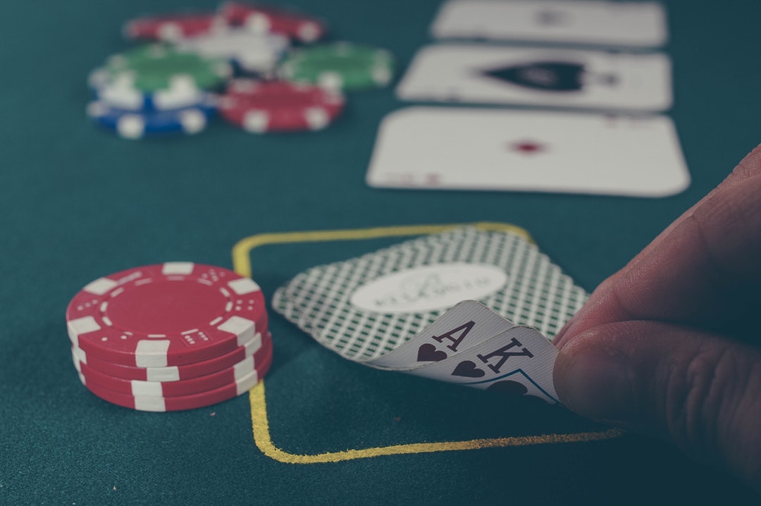 6 nemme trin: Byg dit eget casino-bord til herreværelset